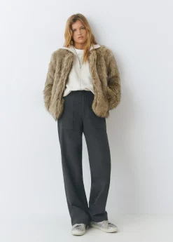 Abrigo corto efecto pelo