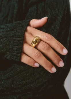 Anillo grueso incrustaciones