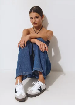 Bamba blanca colaboración con Victoria