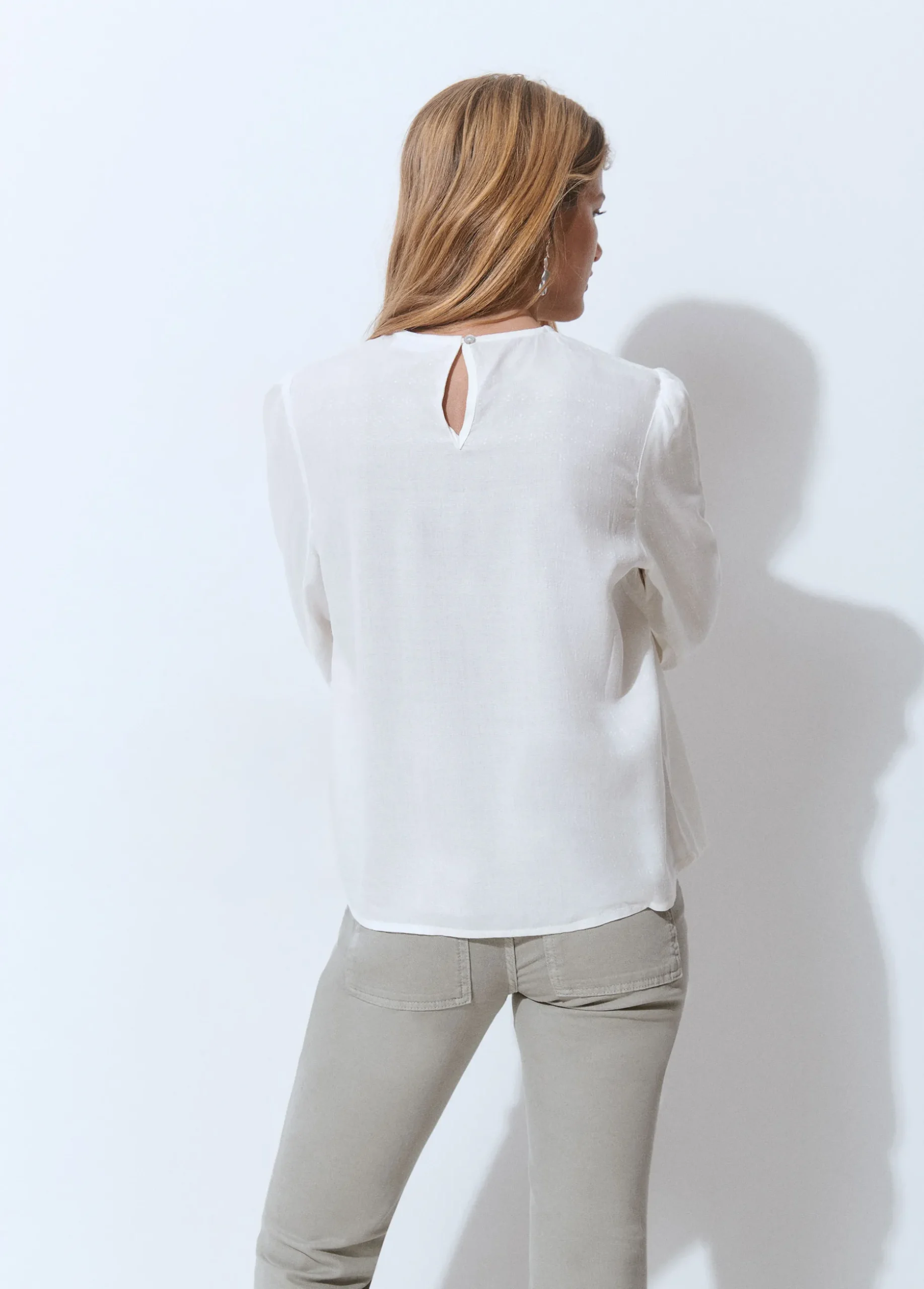 Blusa cuello redondo smock en pico