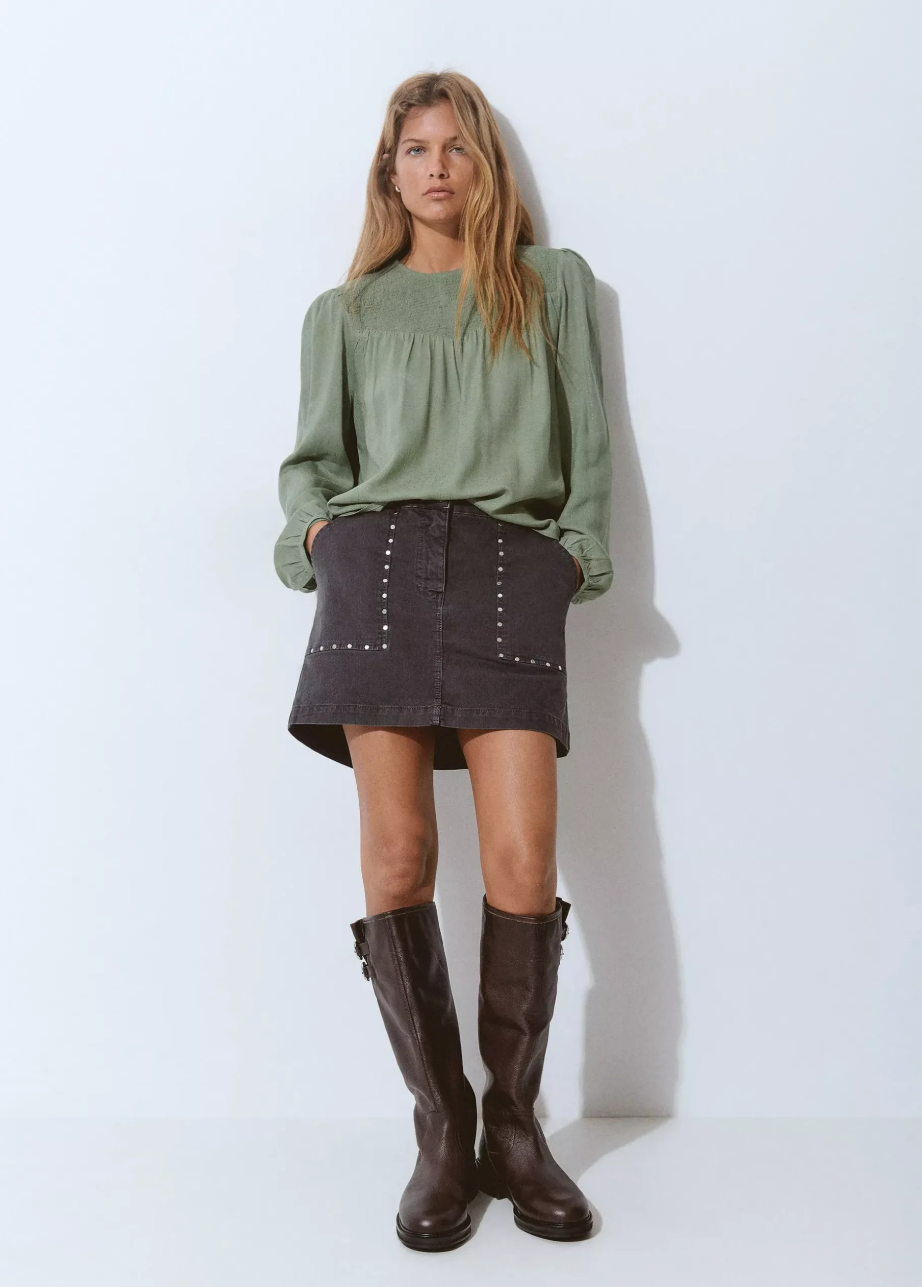 Blusa cuello redondo smock en pico