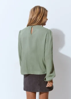 Blusa cuello redondo smock en pico