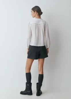 Blusa romántica detalle puntillas