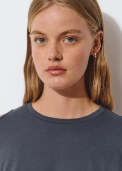 Camiseta cut-out hombro