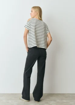 Camiseta raya tejida cut-out hombro