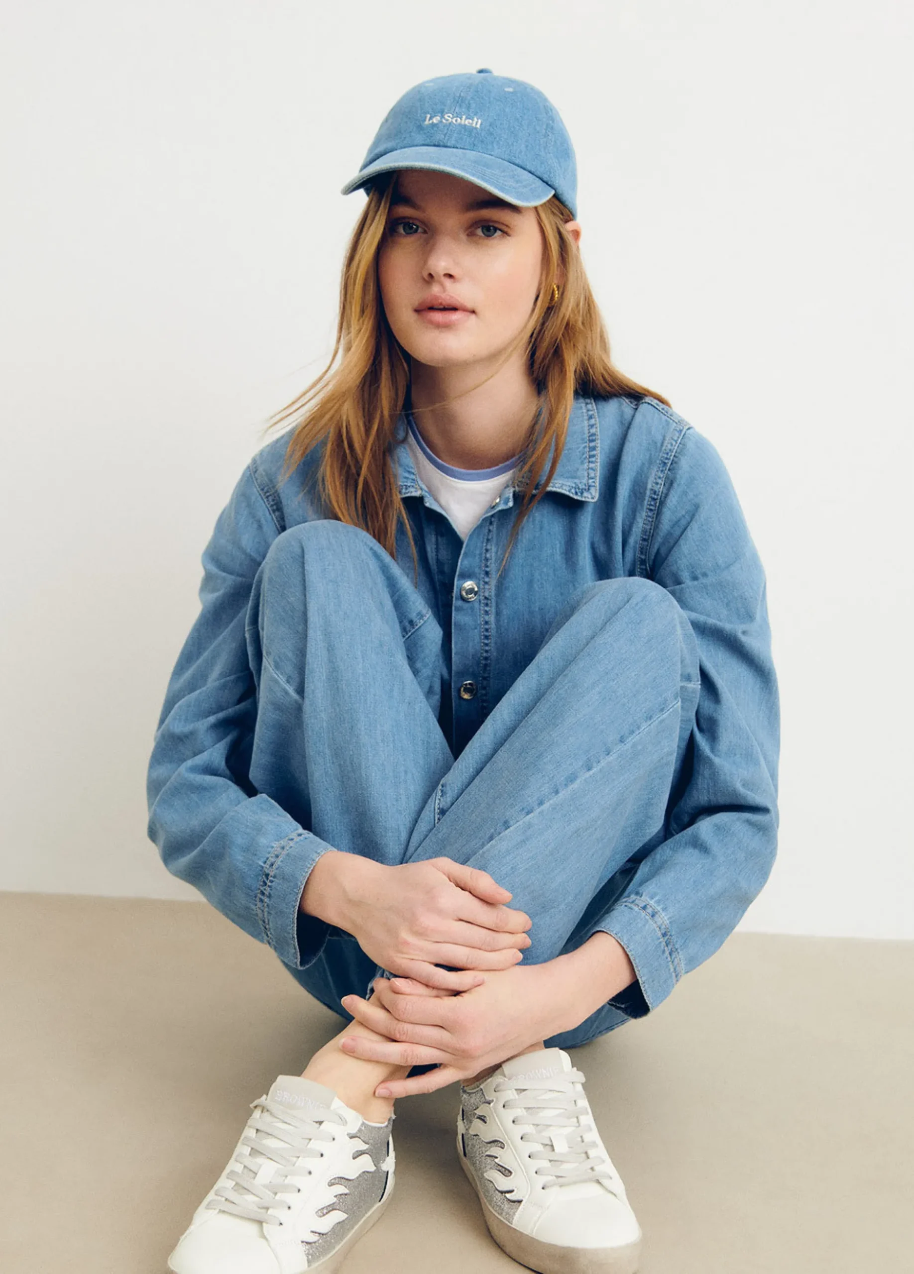 Gorra denim bordada