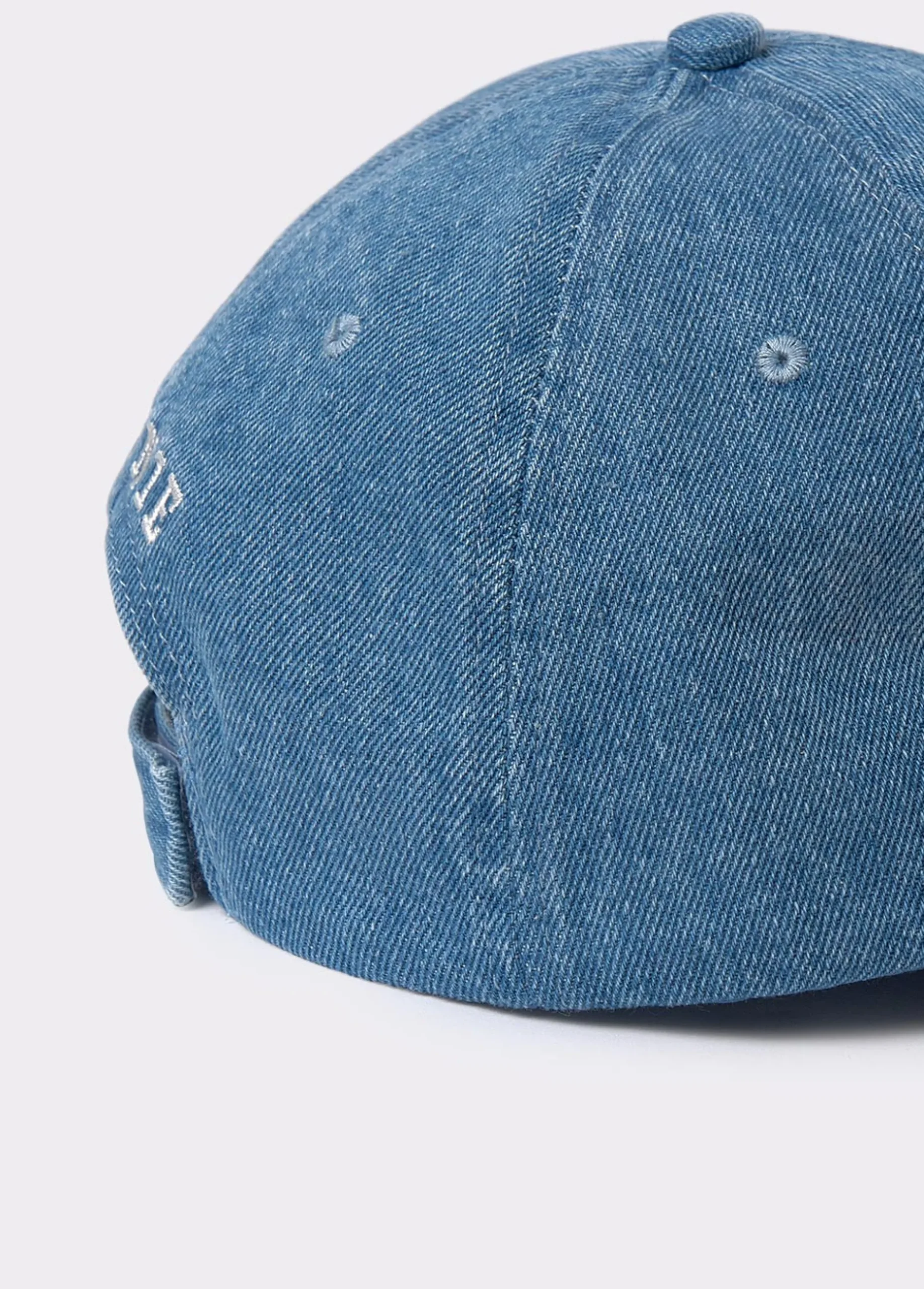 Gorra denim bordada