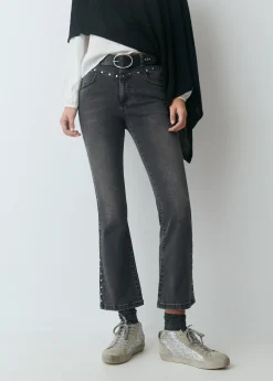 Jeans flare cropped tachas