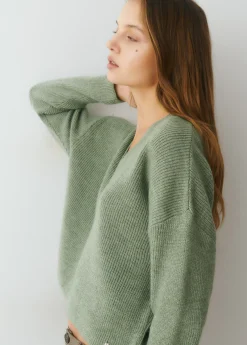 Jersey cuello pico básico