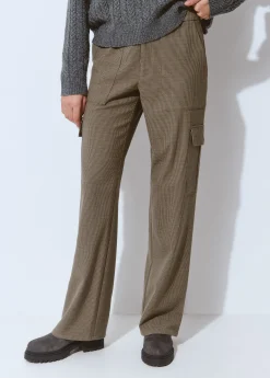 Pantalón cuadritos cargo con cinturón