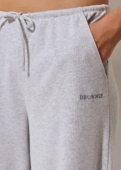 Pantalón felpa bordado