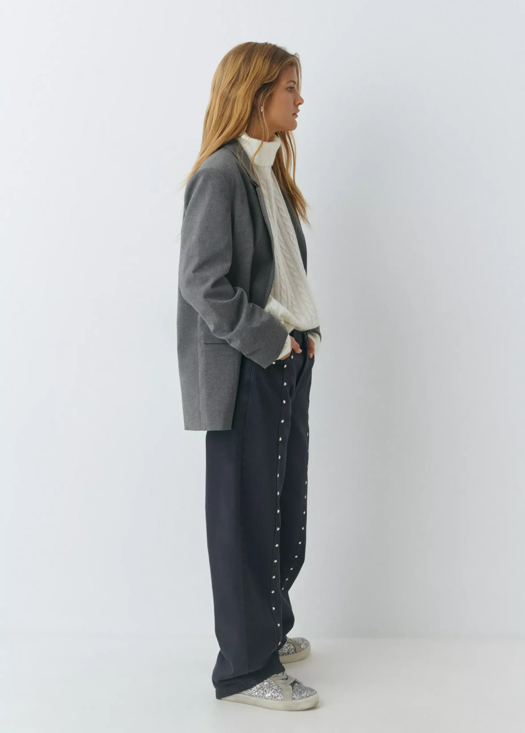 Pantalón tachas estrellas