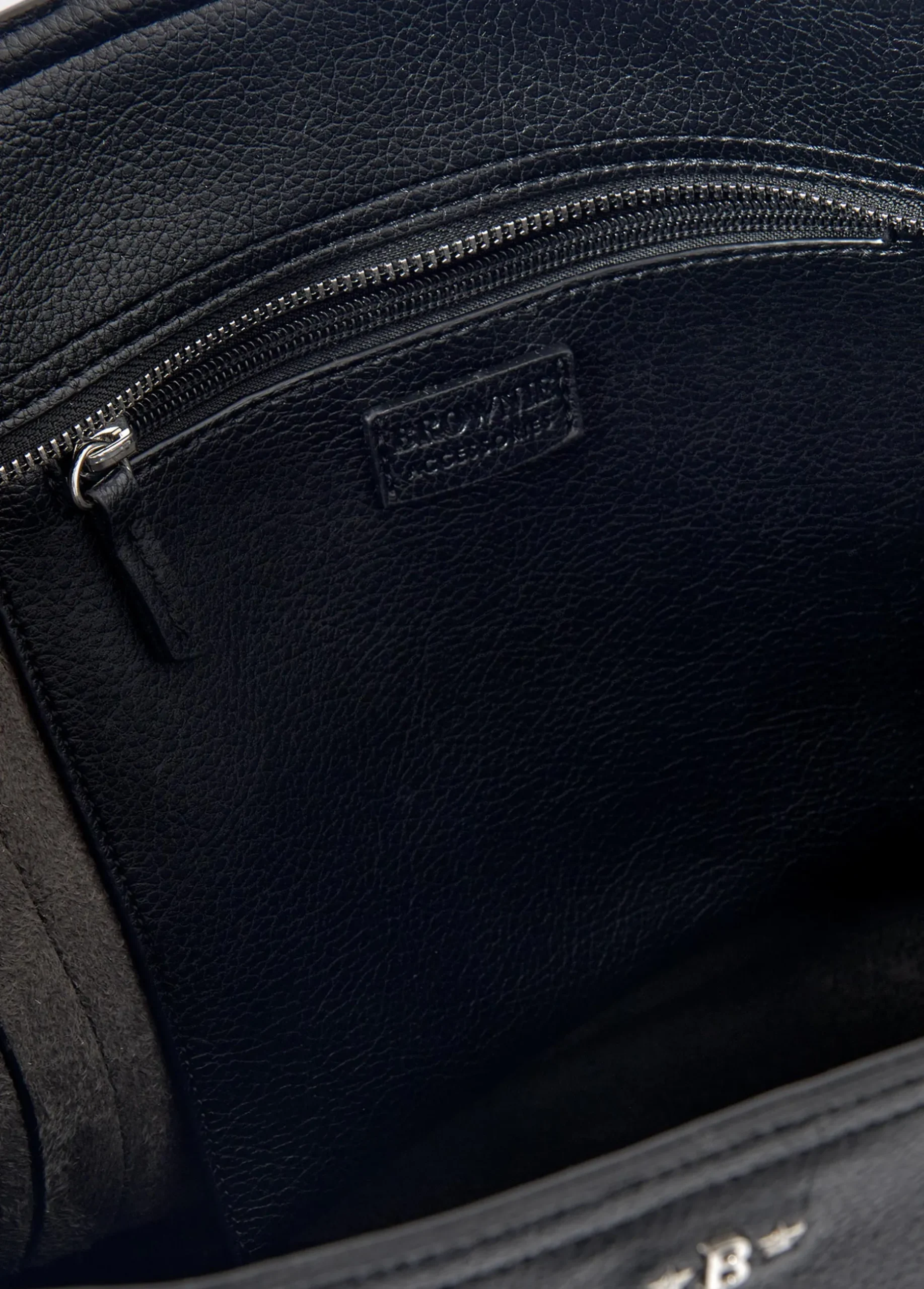 Shopper negro tachas